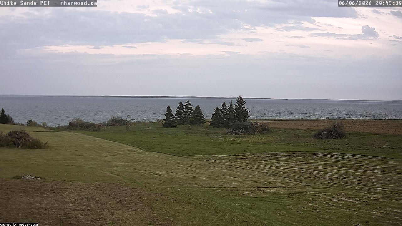 White Sands Webcam: Current PEI Cams image from White Sands on Prince Edward Island near the north shore.